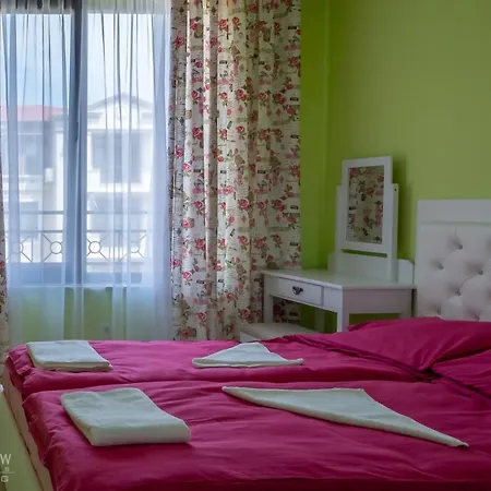 Апартамент Грийн Лайф Apartment Sozopol