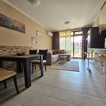 Apartment Апартамент Грийн Лайф *